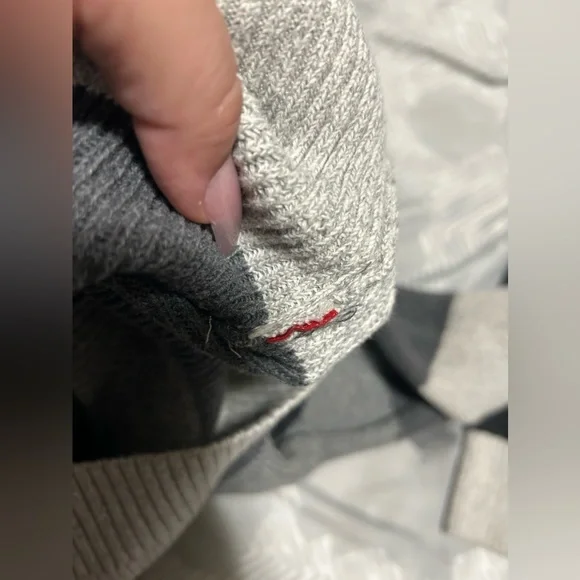 Used Izod grey Stratton striped crew neck sweater vanilla ice(greys) -size xl - Picture 6 of 6